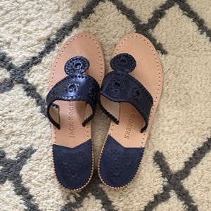 Classic navy jack Rogers size 7